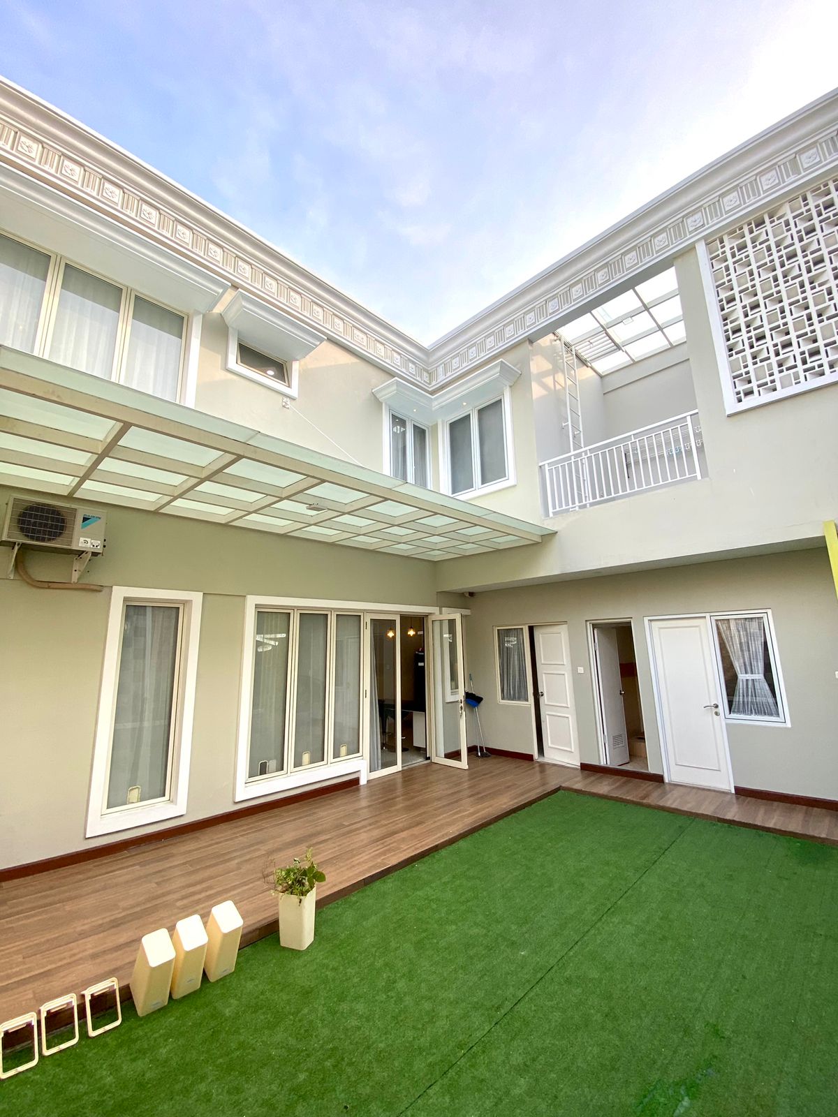 Rumah Disewakan Fully Furnished di Vassa Terrace Lippo Cikarang